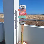 Villadunas - With Luxury Hot Tub And Tiki Roof Bar * Corralejo