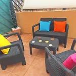 Сasa de vacaciones Villadunas - With Luxury Hot Tub And Tiki Roof Bar Corralejo