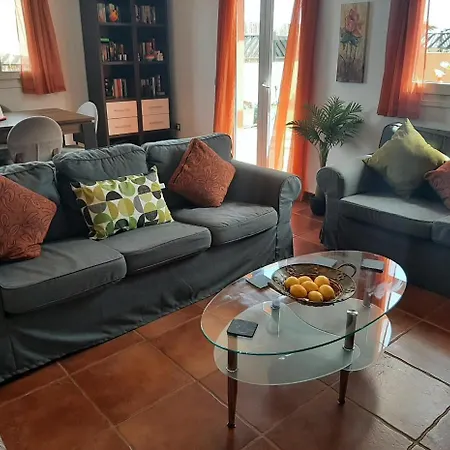 Villadunas - With Luxury Hot Tub And Tiki Roof Bar Corralejo
