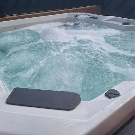 Holiday home Villadunas - With Luxury Hot Tub And Tiki Roof Bar *
