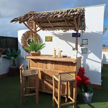 Villadunas - With Luxury Hot Tub And Tiki Roof Bar Hébergement de vacances